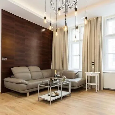 Апартаменты Luxury On Wenceslas Square *